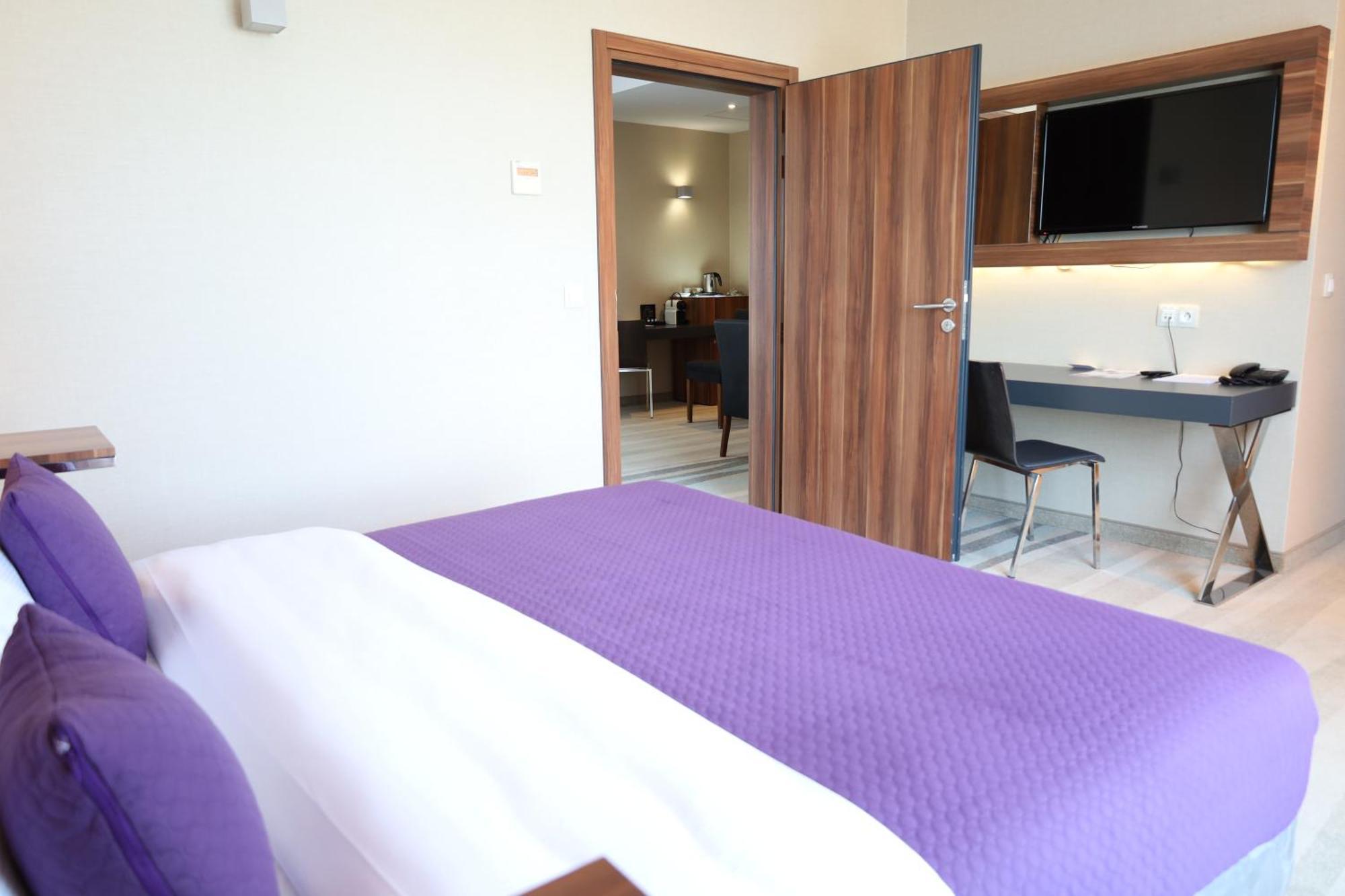 Plaza Hotell 4*